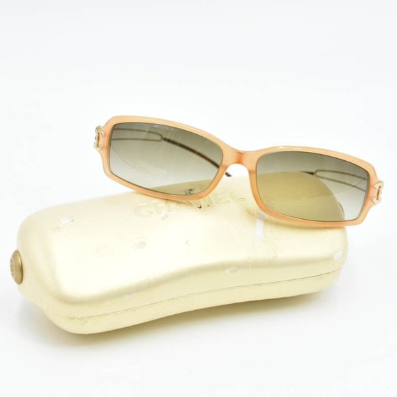 CHANEL CC Y2K Sunglasses w/Case